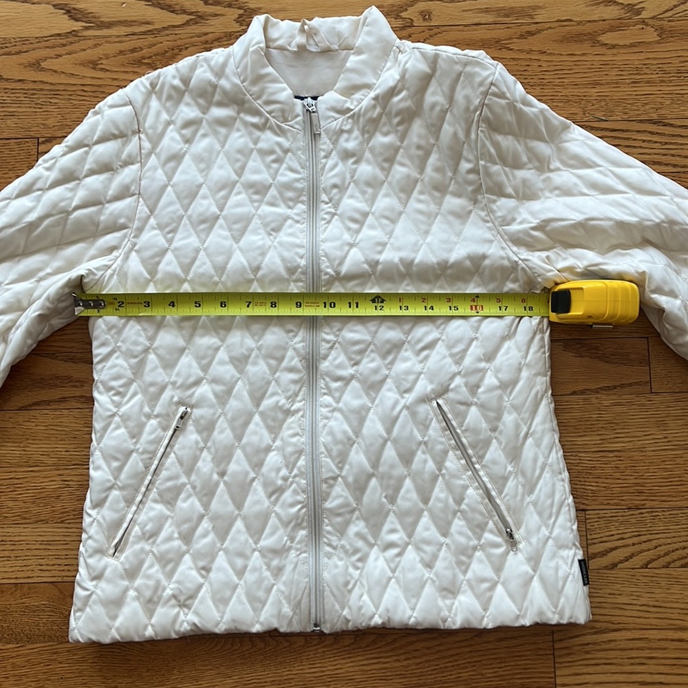 Moncler - Picture 2 of 7